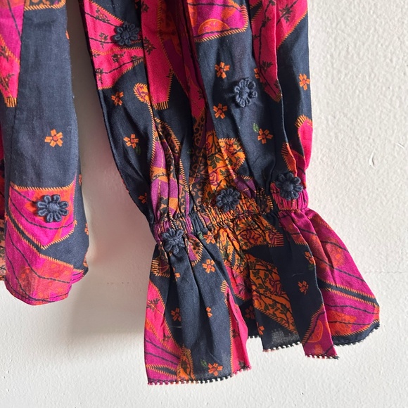 Farm Rio Patchwork Bananas Blouse Size Small New with tags - Picture 10 of 15